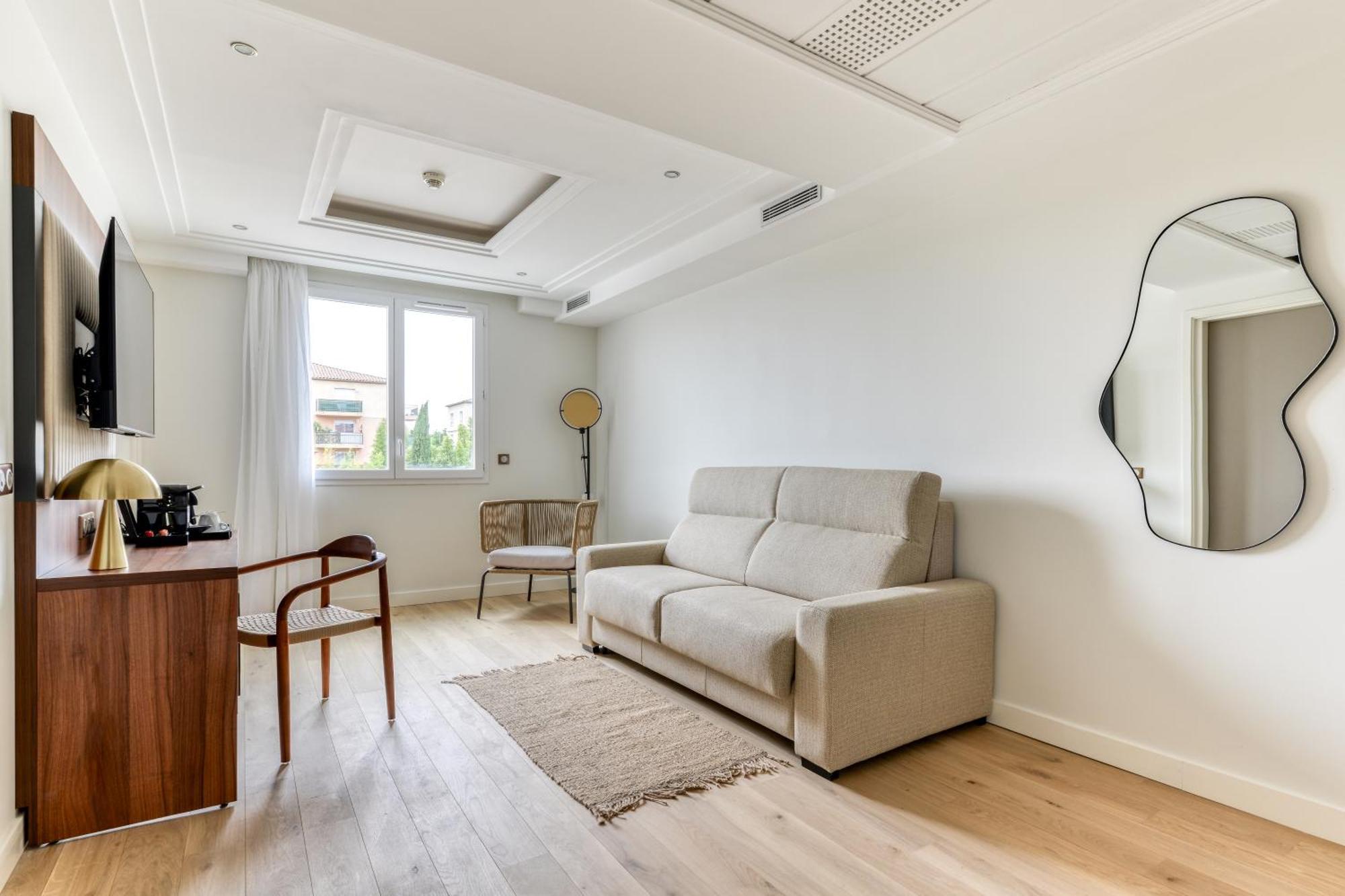Zenitude Hotel La Valadiere, Ascend Hotel Collection Juvignac Kültér fotó